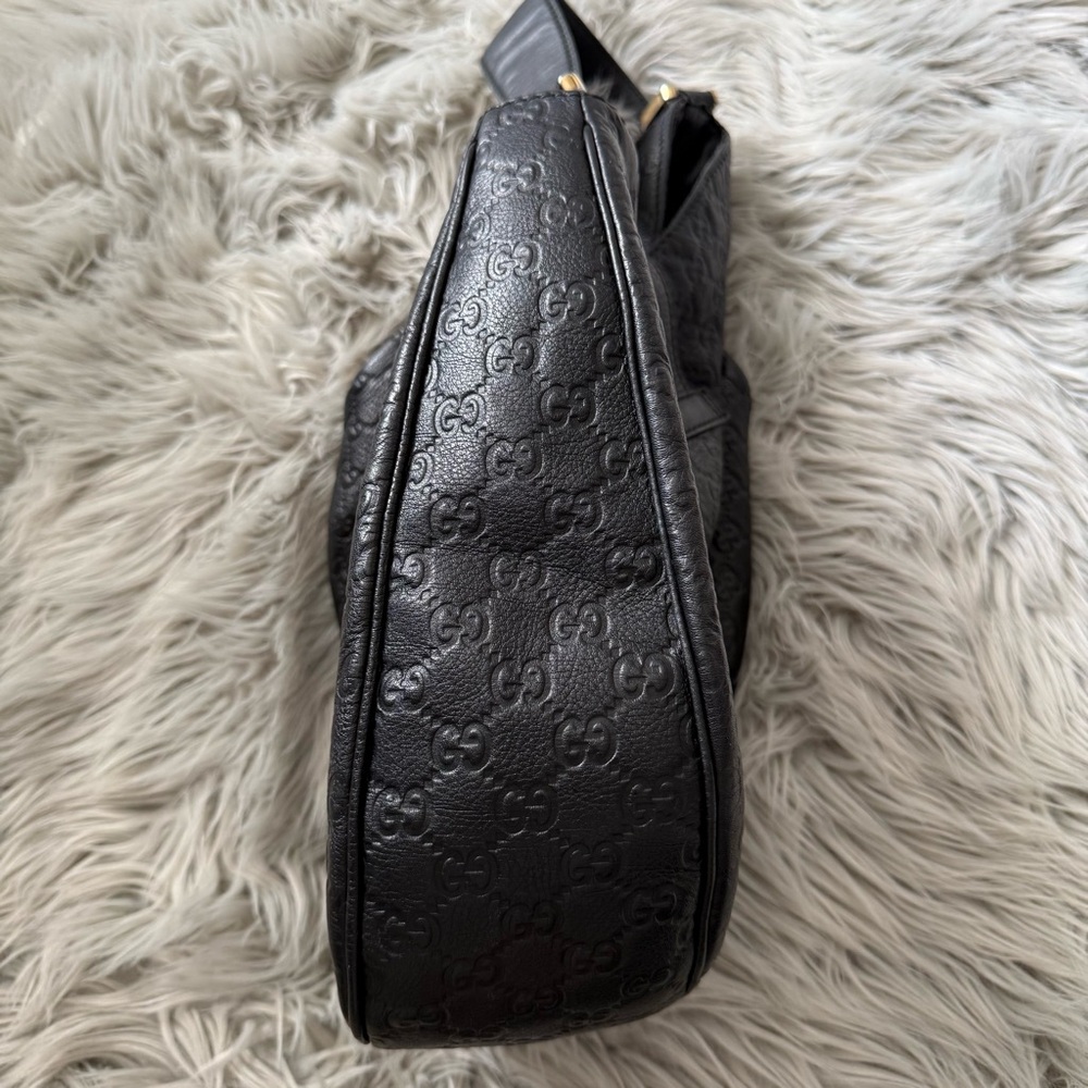 GUCCI Black Guccissima Leather New Web Hobo Shoulder Bag - Picture 6 of 14